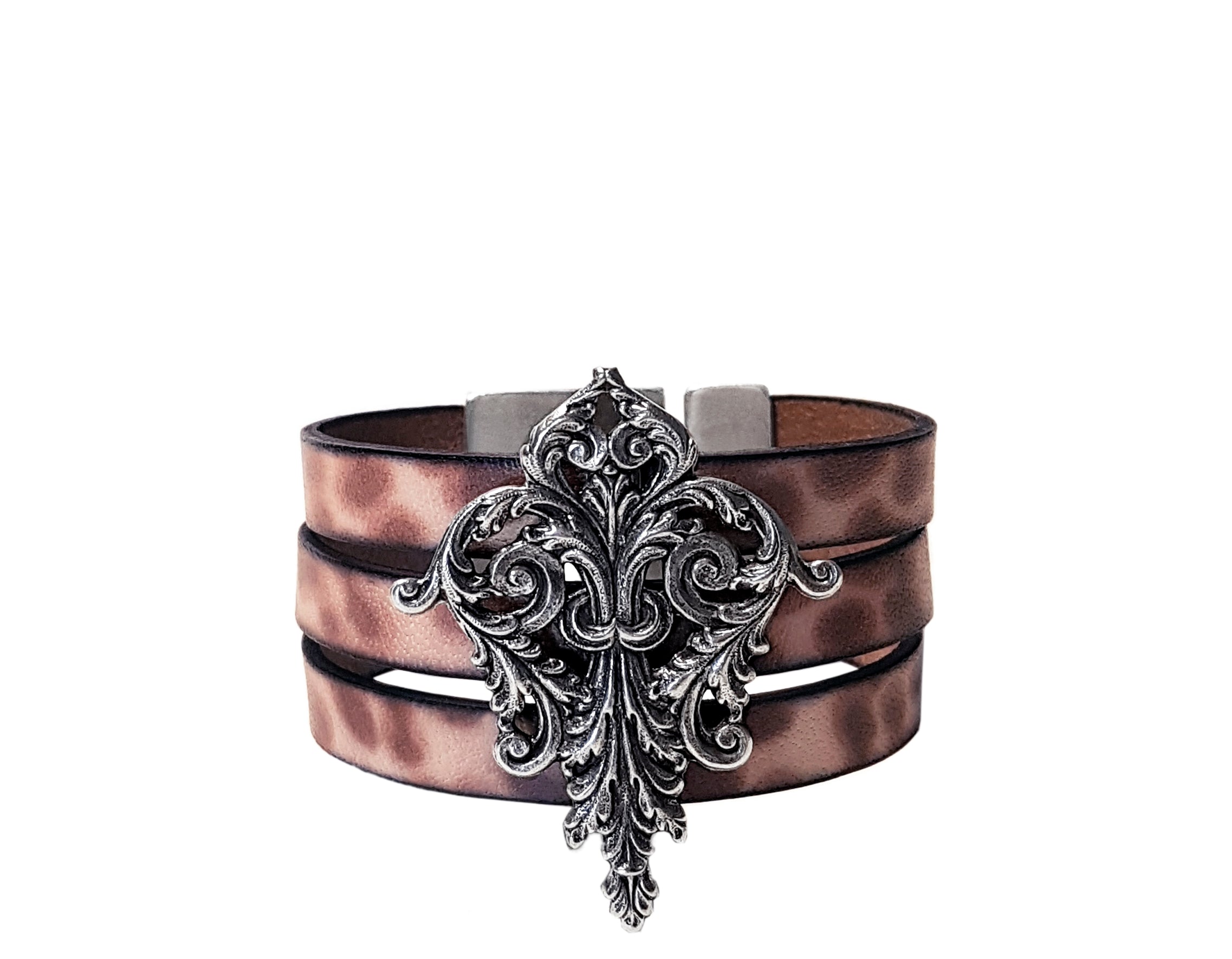 LEONIE GREEN vs LEONIE LEOPARD